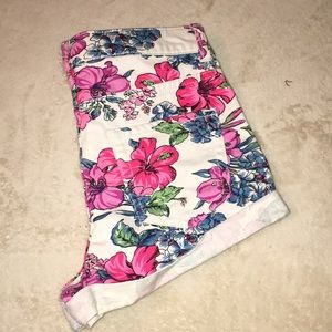 Floral high waisted shorts